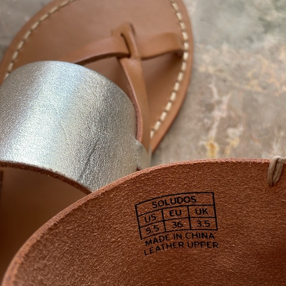 New in Box- Soludos Slotted Thong Leather Sandal- Size 5.5- Platinum color - Picture 11 of 14